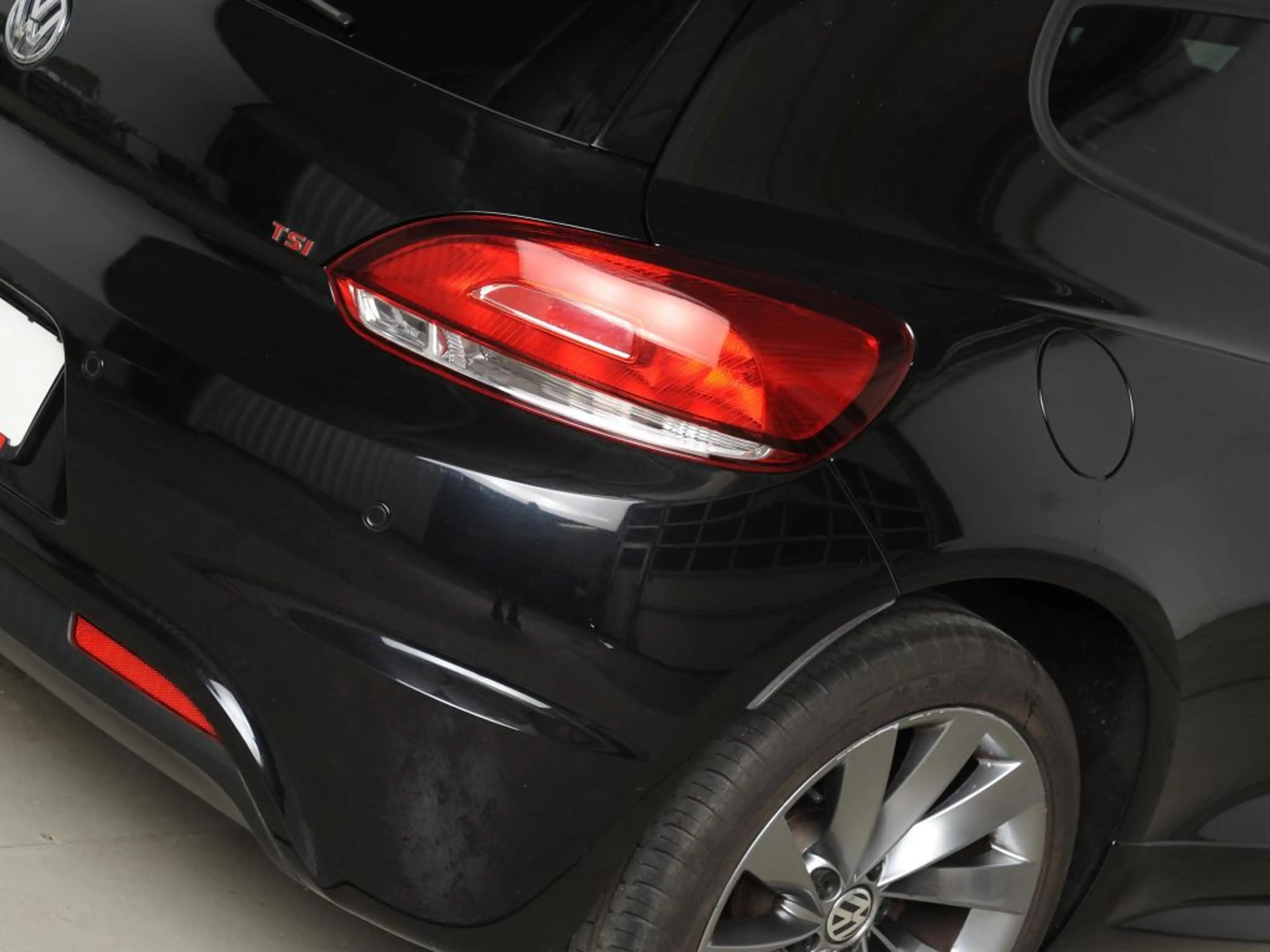 Volkswagen Scirocco 1.4 TSI Million * Xenon * Leder * 8-fach bereift* — photo 9