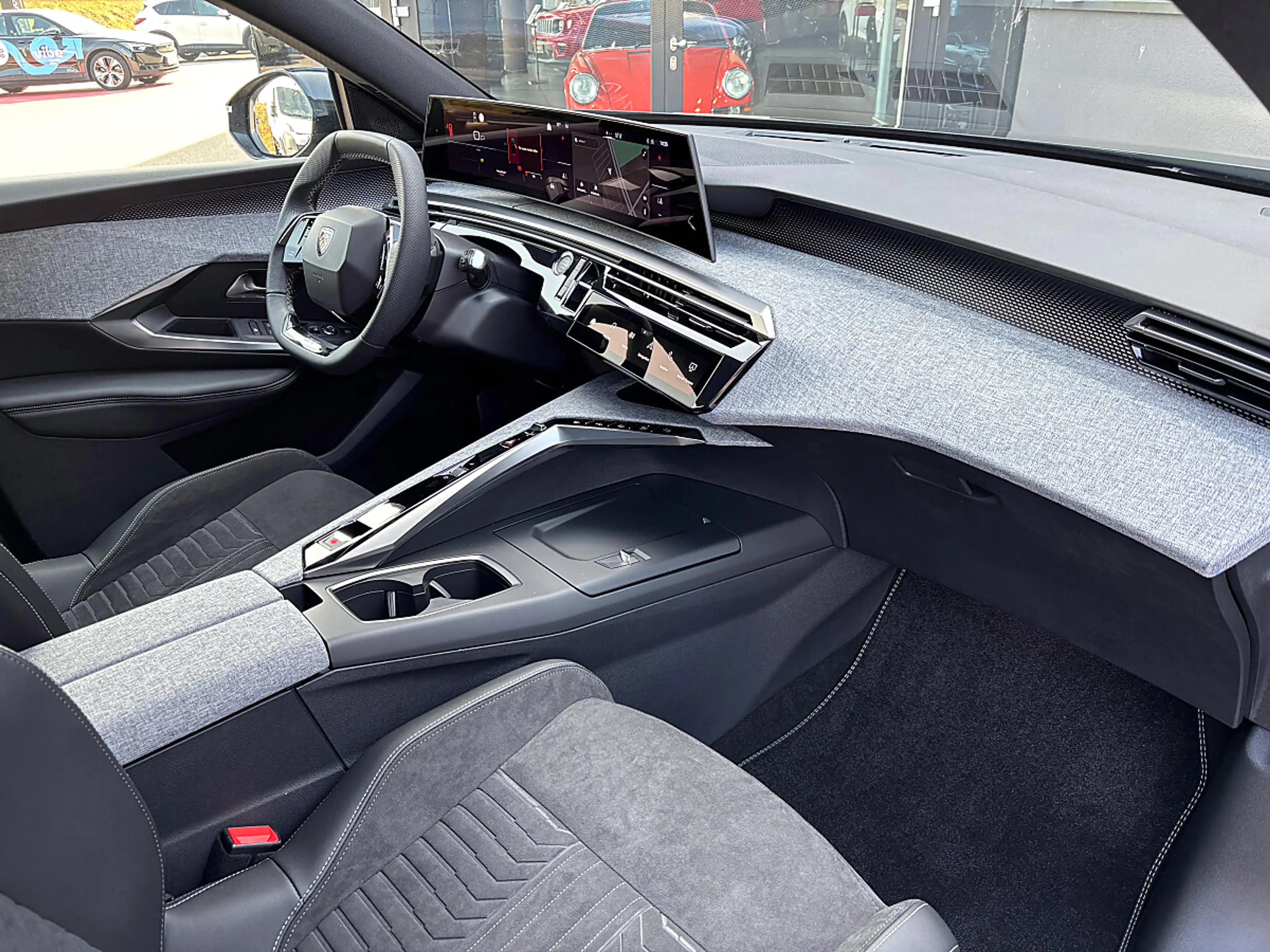 Peugeot 3008 GT Hybrid 145 e-DCS6 inkl. AHK, Sitze Alcantara... — photo 12