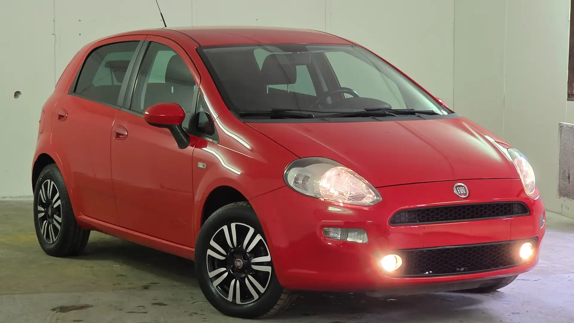 Fiat Punto / 1.2i / 1er Proprio / Airco / Garantie 12 mois Rouge - 2
