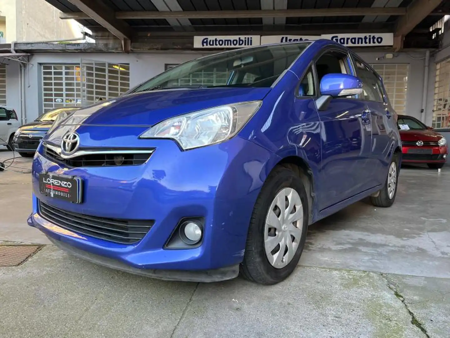 Toyota Verso-S 1.3 Active (mt) Blau - 1