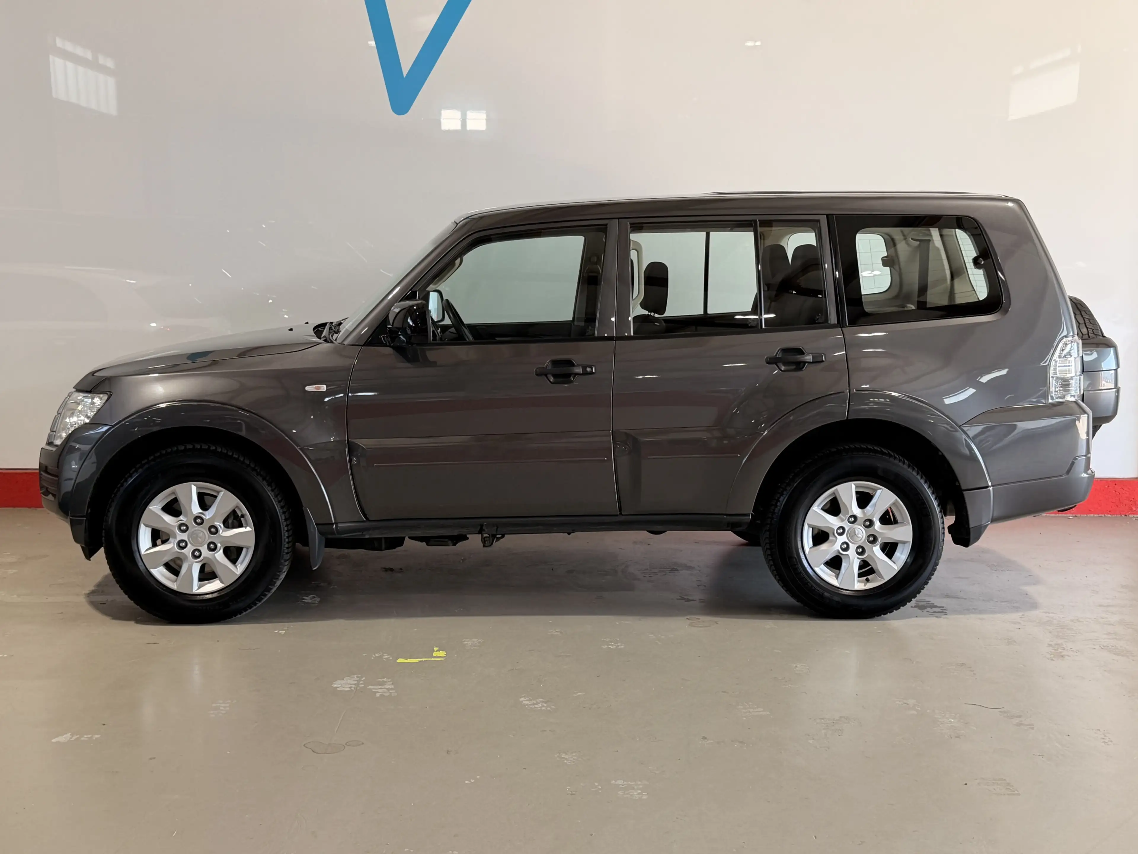 Mitsubishi Pajero 3.2 DI-D*7-SITZE*S-HEIZUNG*NAVI*KAMERA* — photo 5