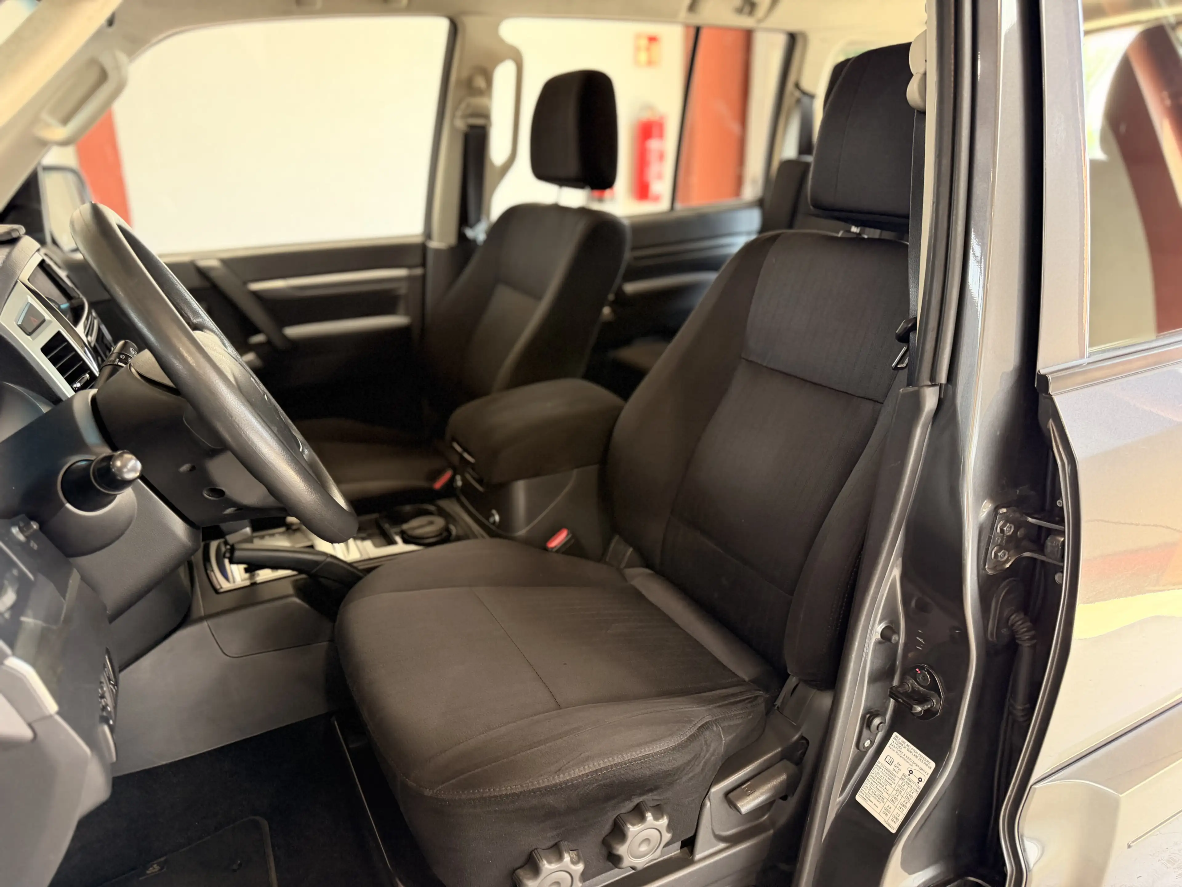 Mitsubishi Pajero 3.2 DI-D*7-SITZE*S-HEIZUNG*NAVI*KAMERA* — photo 11