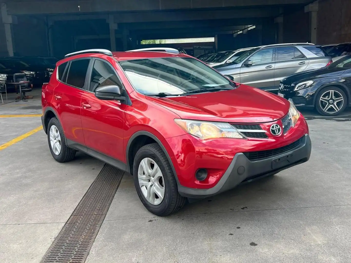 Toyota RAV 4 ONLY FOR EXPORT OUT OF EUROPE Rouge - 1
