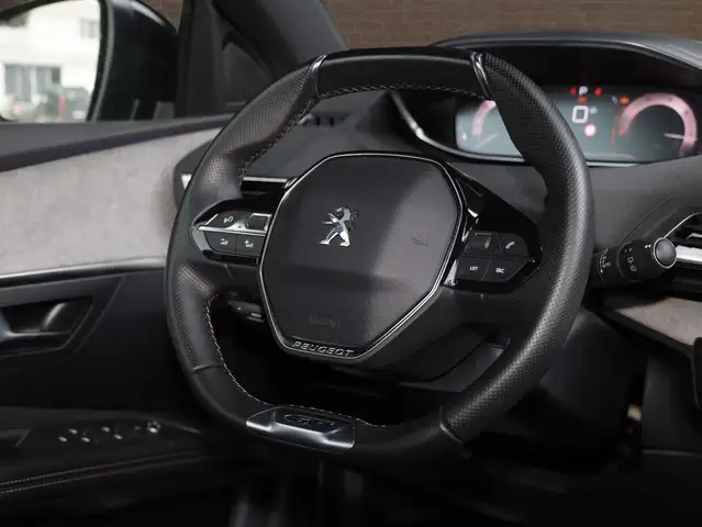 Peugeot 3008 view 9