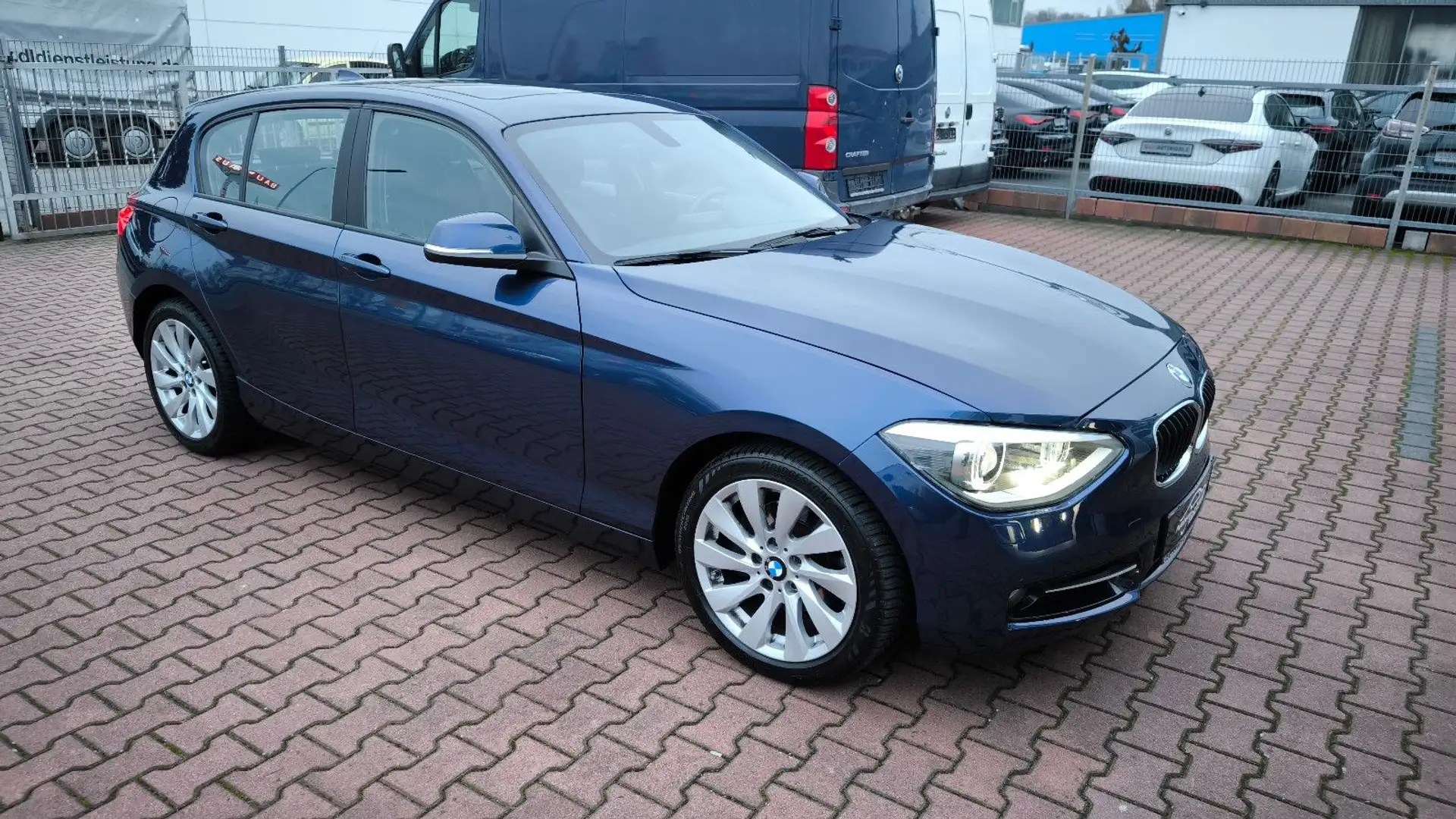 BMW 118 i Limousine 5-trg. Automatik Navi Xenon Bleu - 1