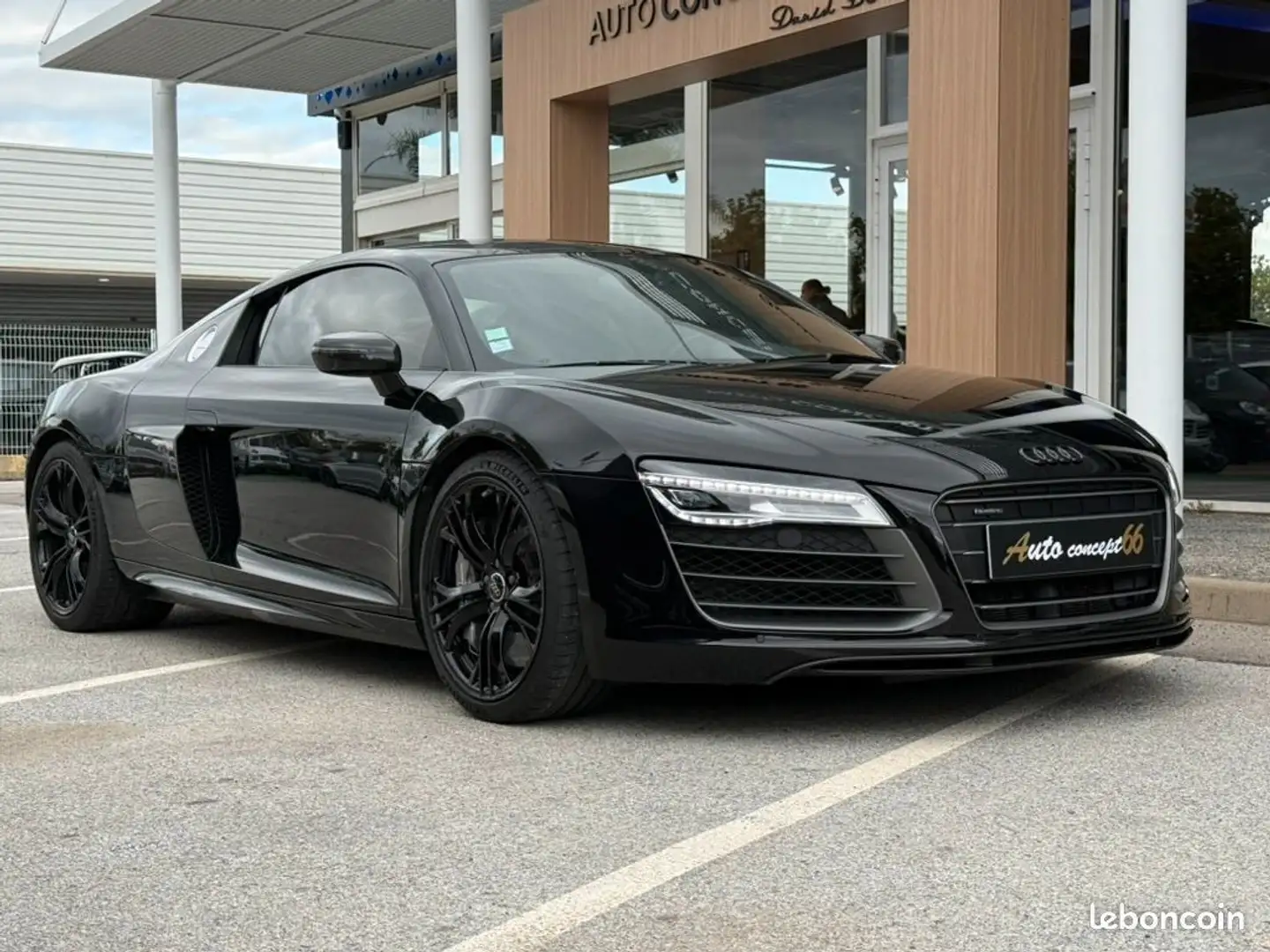 Audi R8 5.2 fsi v10 plus 550 ch stronic Schwarz - 1