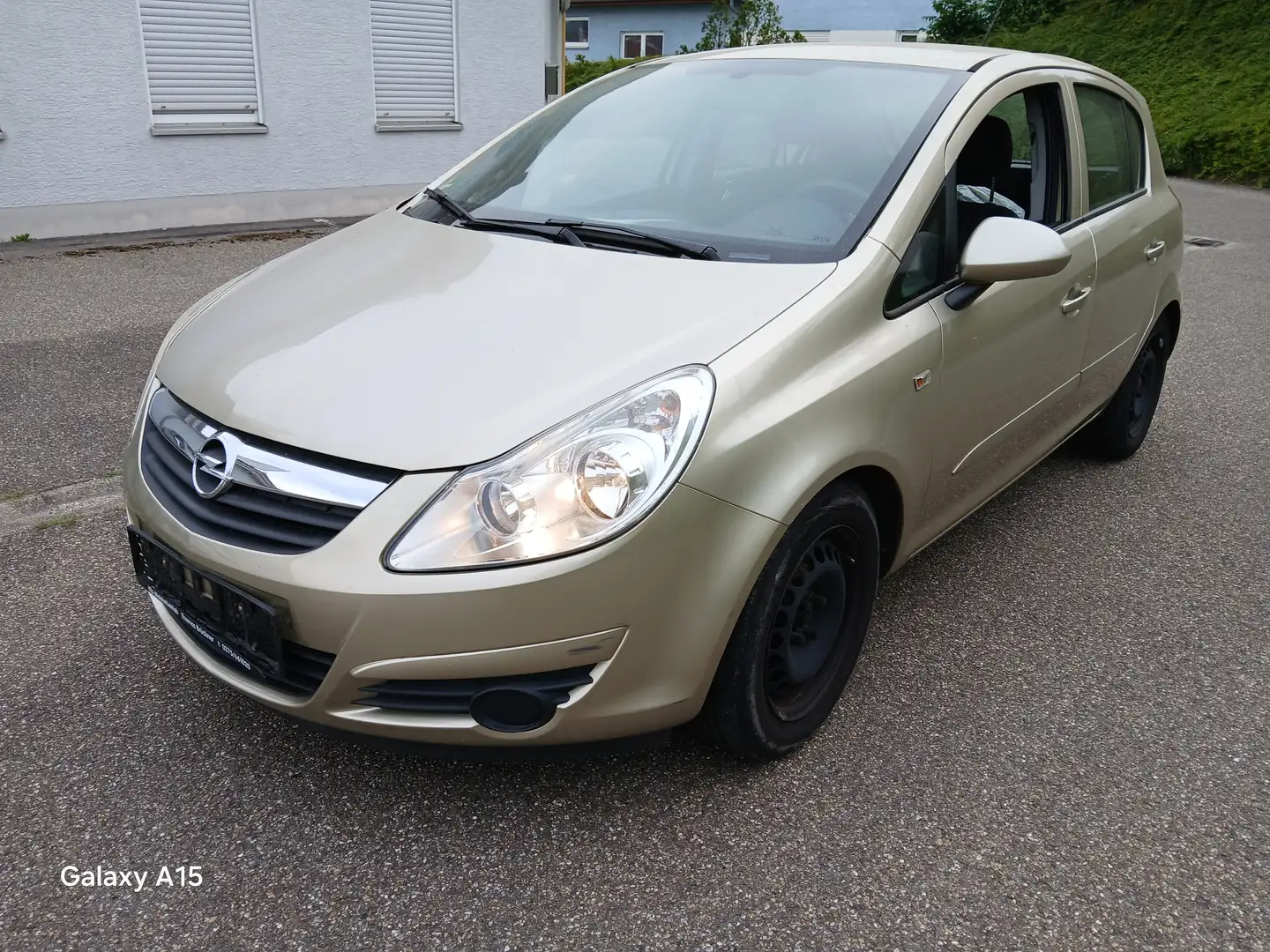 Opel Corsa 1,4 Neu TÜV Neu Inspektion Garantie Fahrradträger Gelb - 2
