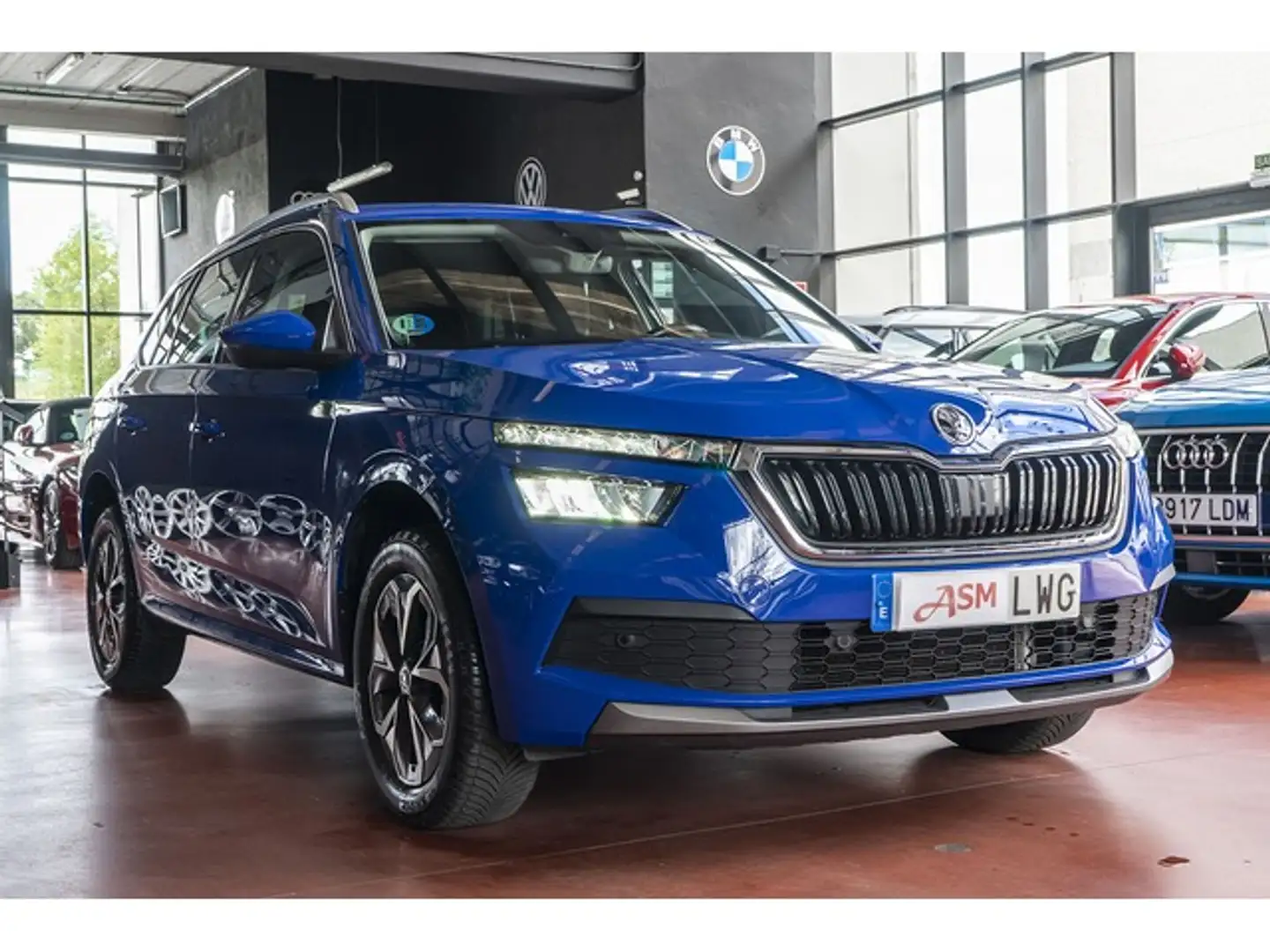Skoda Kamiq 1.0 TGI Emotion 66kW Albastru - 2