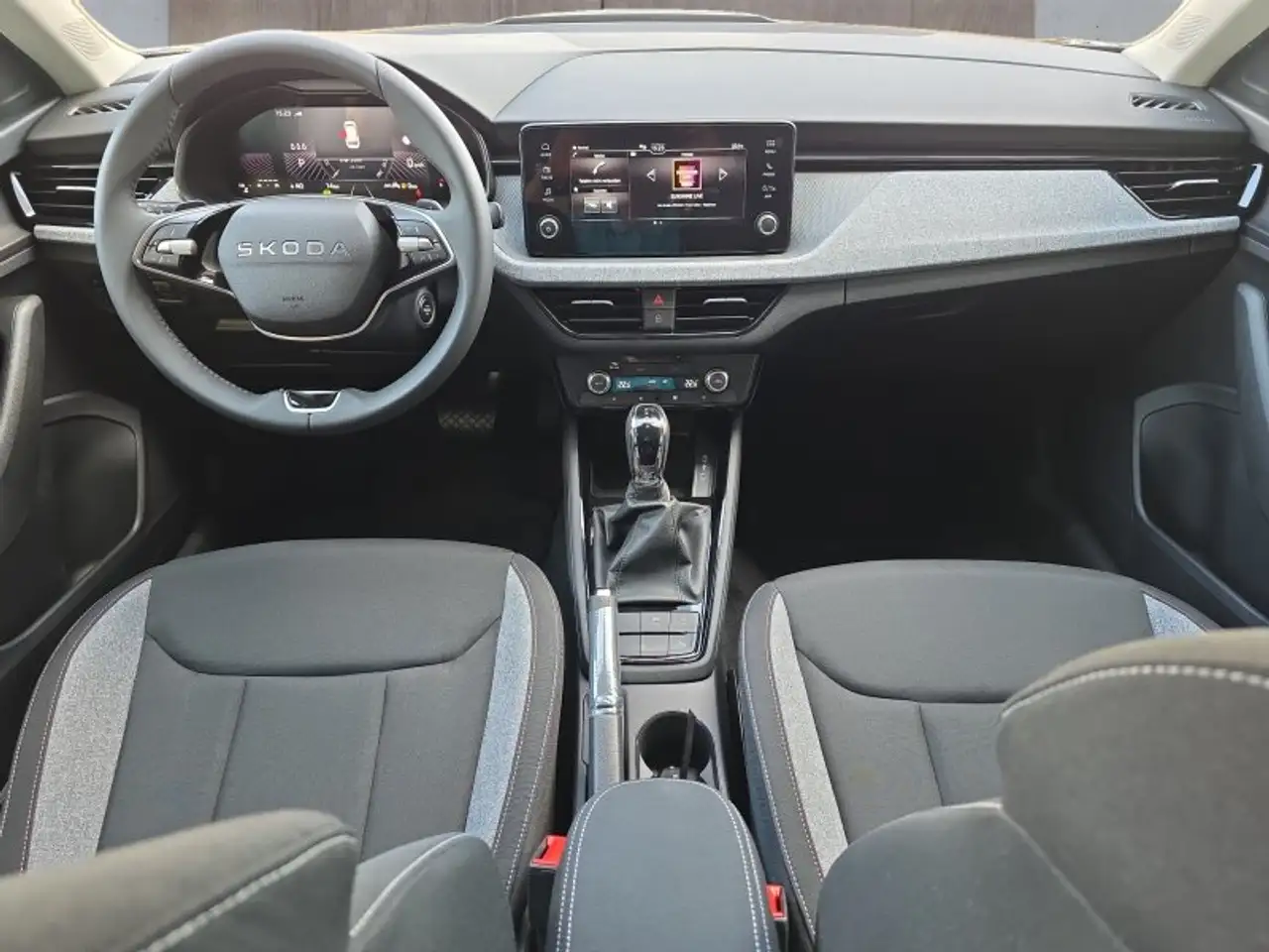 Skoda Kamiq Selection 1,0TSI DSG Kessy/Kamera/Temp/2-Z.Klimaau, миниатюра 10