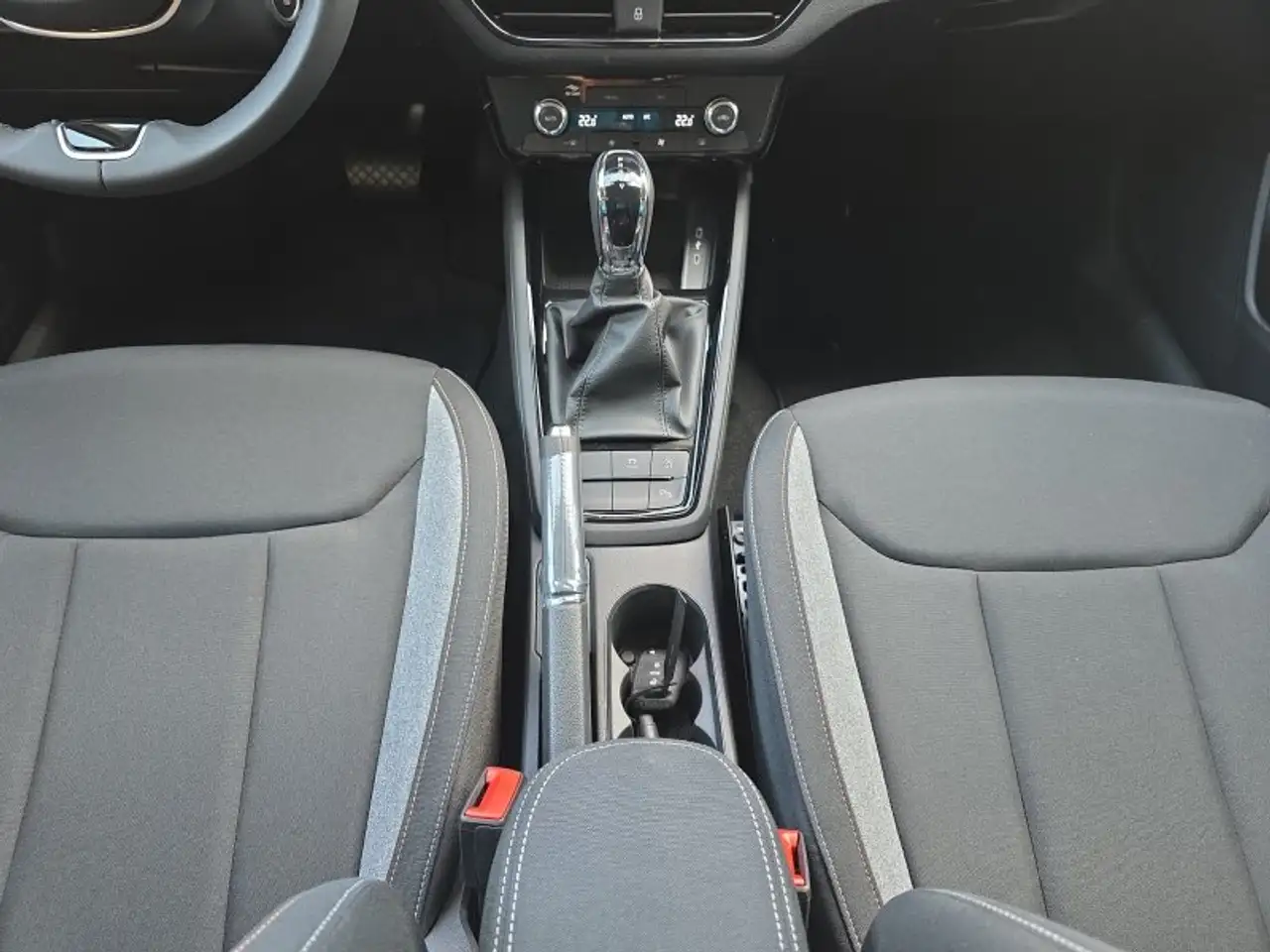 Skoda Kamiq Selection 1,0TSI DSG Kessy/Kamera/Temp/2-Z.Klimaau, миниатюра 12