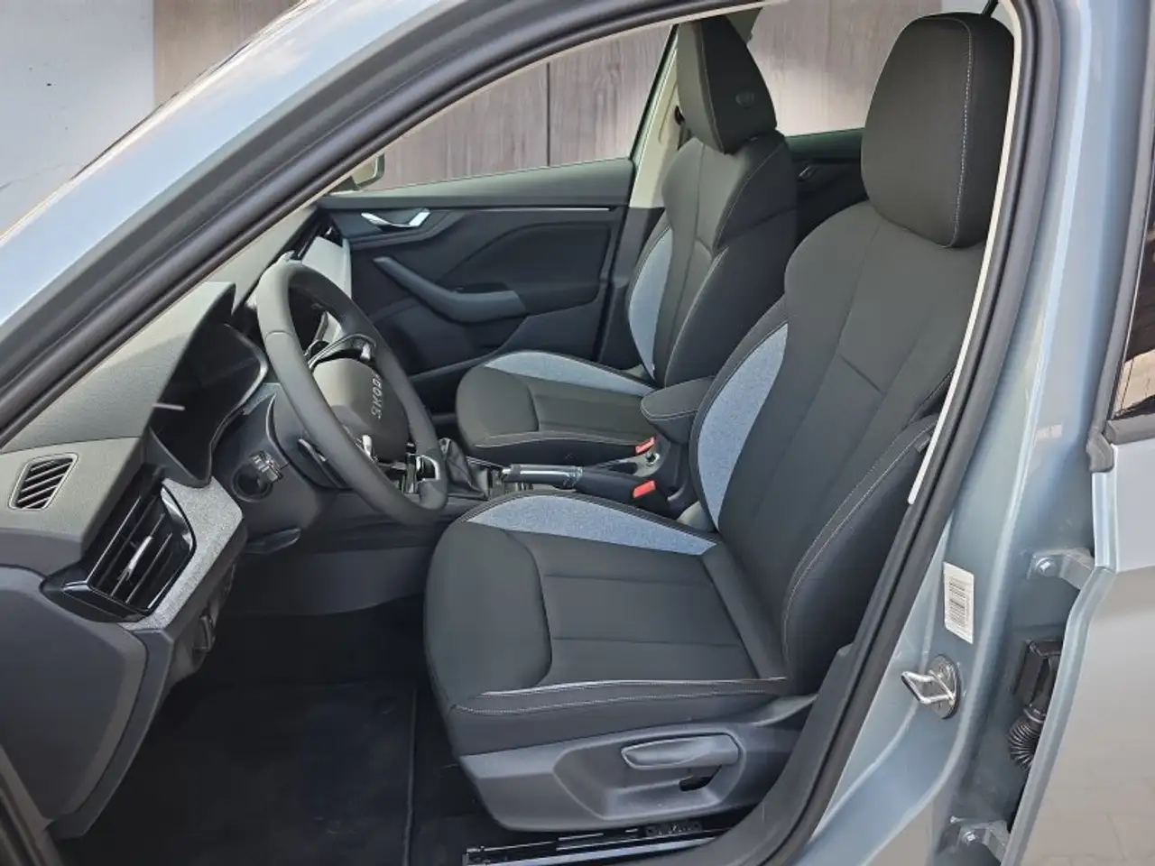 Skoda Kamiq Selection 1,0TSI DSG Kessy/Kamera/Temp/2-Z.Klimaau, миниатюра 9