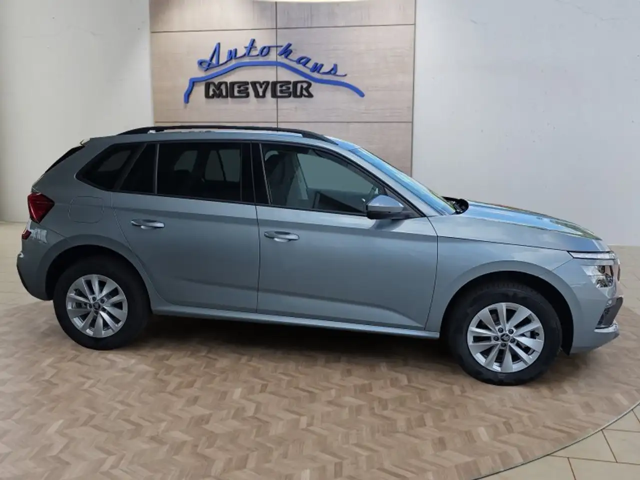 Skoda Kamiq Selection 1,0TSI DSG Kessy/Kamera/Temp/2-Z.Klimaau, миниатюра 6