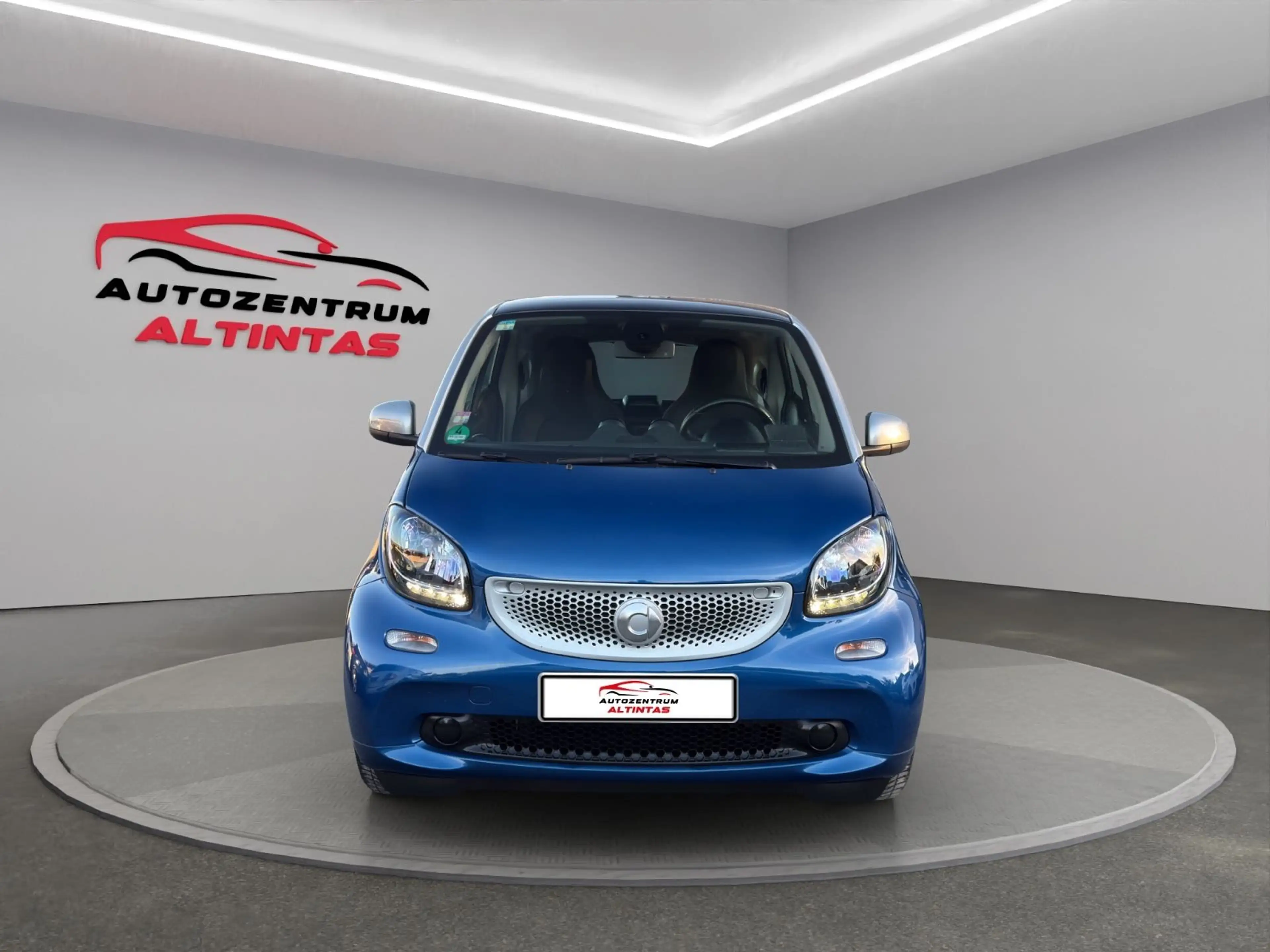 smart forTwo Coupe*AUTO.*KLIMAAUT*81TKM*NAVI*PANO*AHK* — photo 5