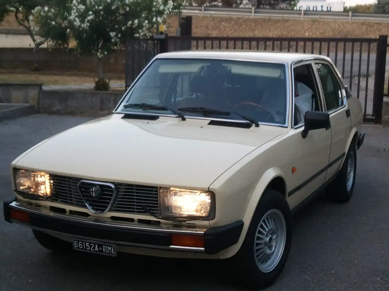 Alfa Romeo Alfetta 2.0 L, foto 2