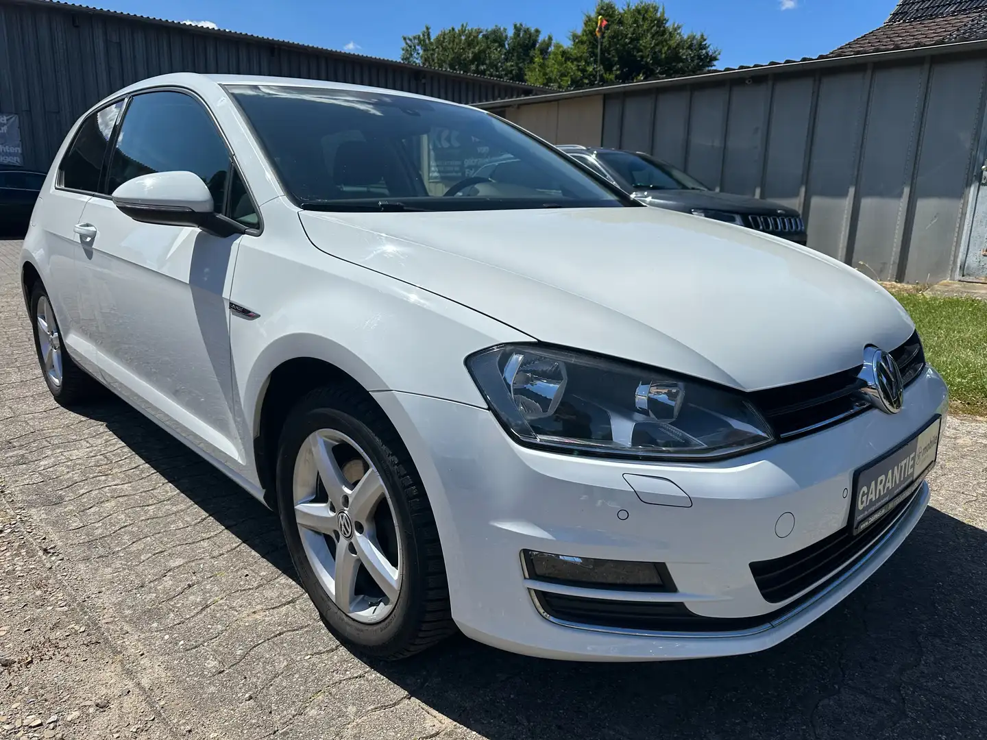 Volkswagen Golf Lounge BMT Weiß - 2