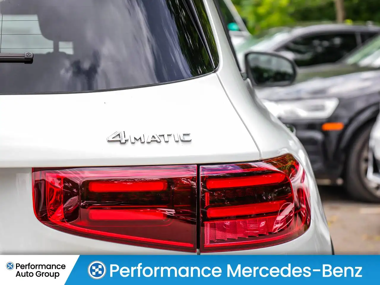 Mercedes-Benz GLB снимка Mercedes-Benz GLB