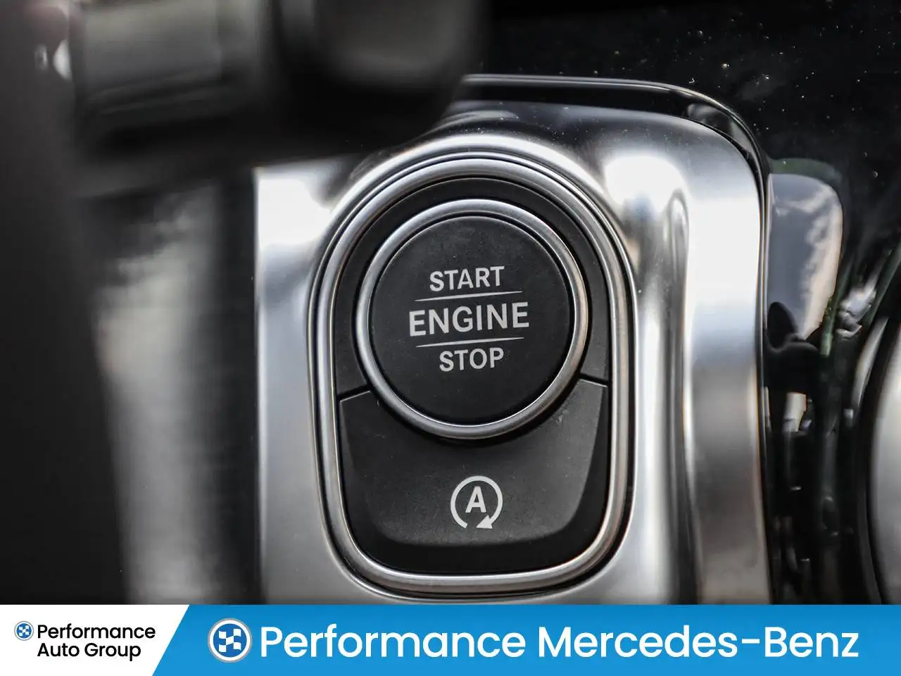 Mercedes-Benz GLB снимка Mercedes-Benz GLB