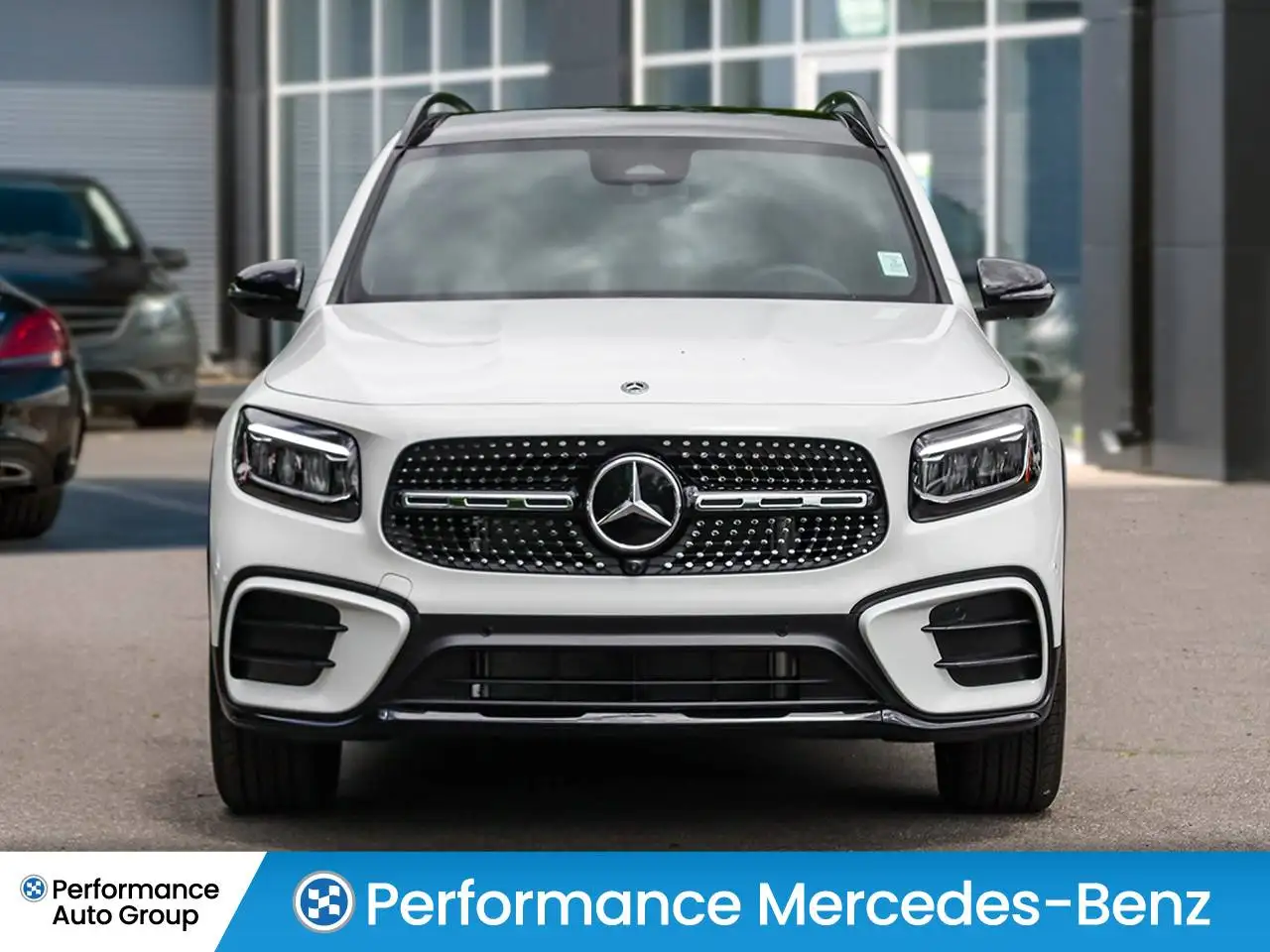 Mercedes-Benz GLB снимка Mercedes-Benz GLB