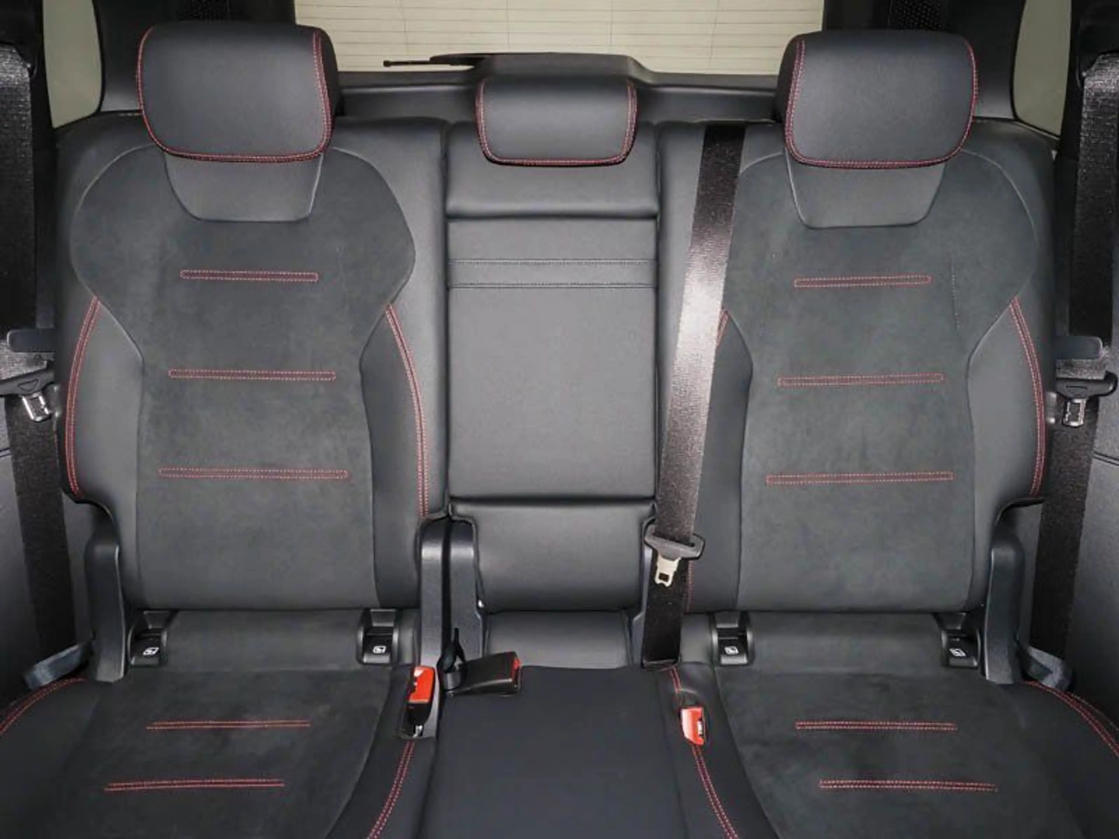 Mercedes-Benz EQB 250 AMG-ADVANCED+NIGHT MEMORY PANO FAP 360° — photo 9