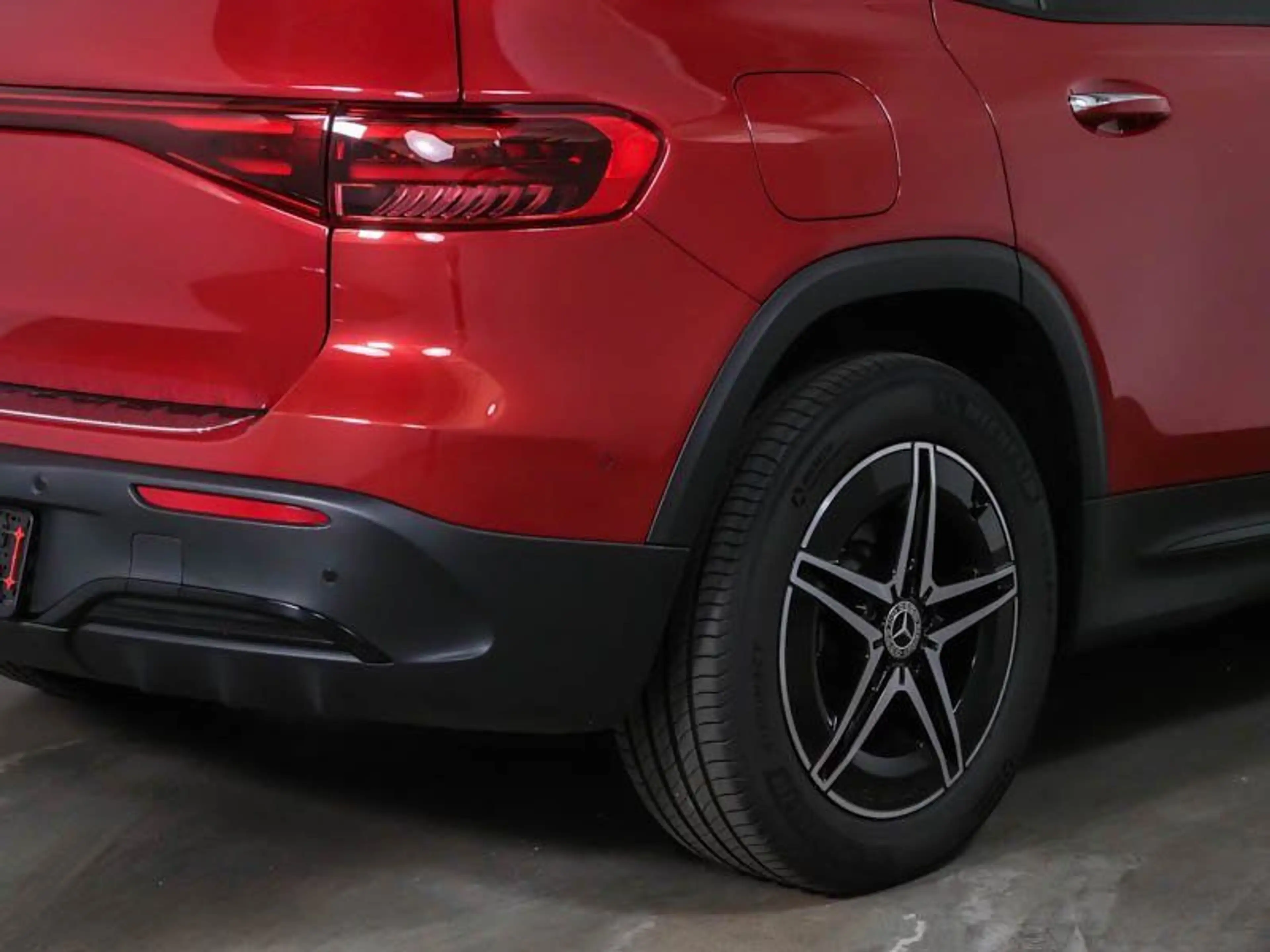 Mercedes-Benz EQB 250 AMG-ADVANCED+NIGHT MEMORY PANO FAP 360° — photo 4