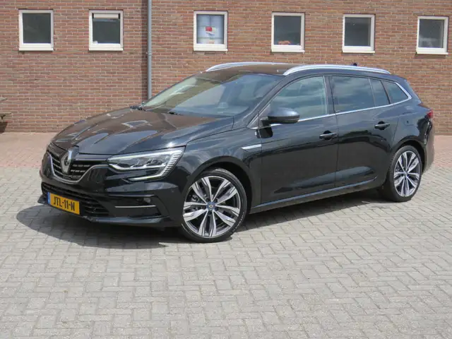 Renault Megane E-Tech Estate 1.6 Plug-In Hybrid 160 Business Edition One