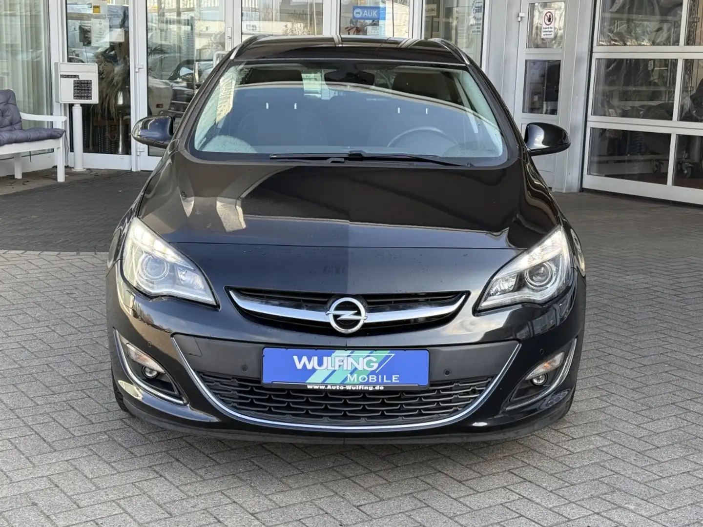 Opel Astra Caravan Exklusiv Xenon + Sitzhzg Schwarz - 2