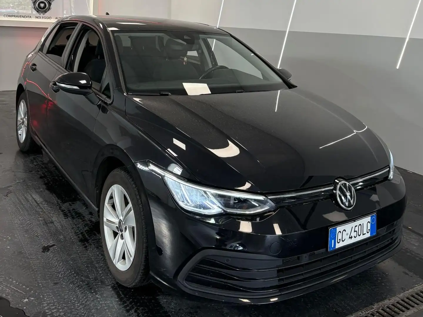 Volkswagen Golf Golf VIII 2020 1.5 tgi Style 130cv dsg Schwarz - 2