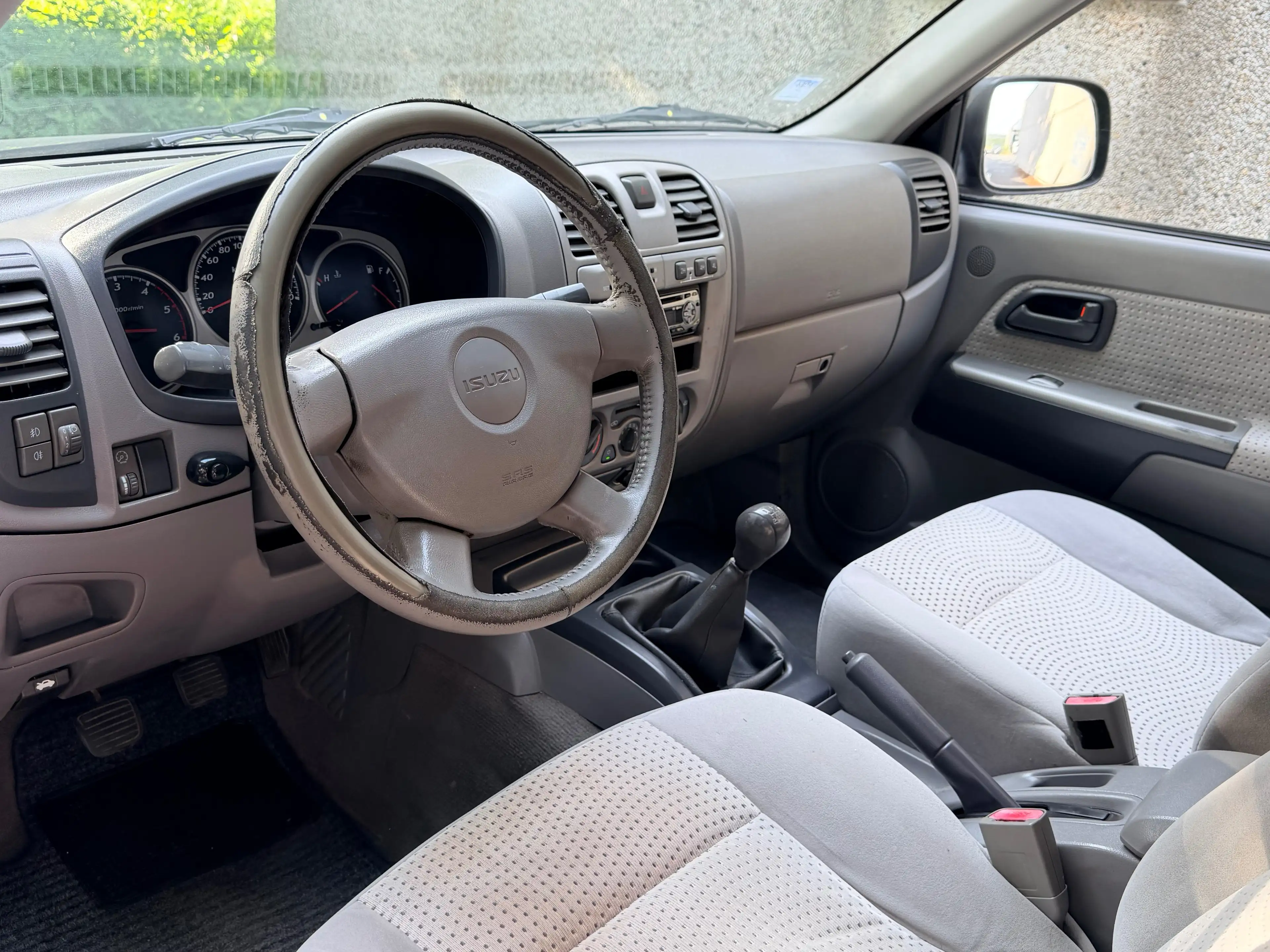 Isuzu D-Max Rodeo 3.0 Turbo D 4WD LS // MANUEL // AIRCO // 1ère Main Belge // Attache remorque 3000 kg — photo 10