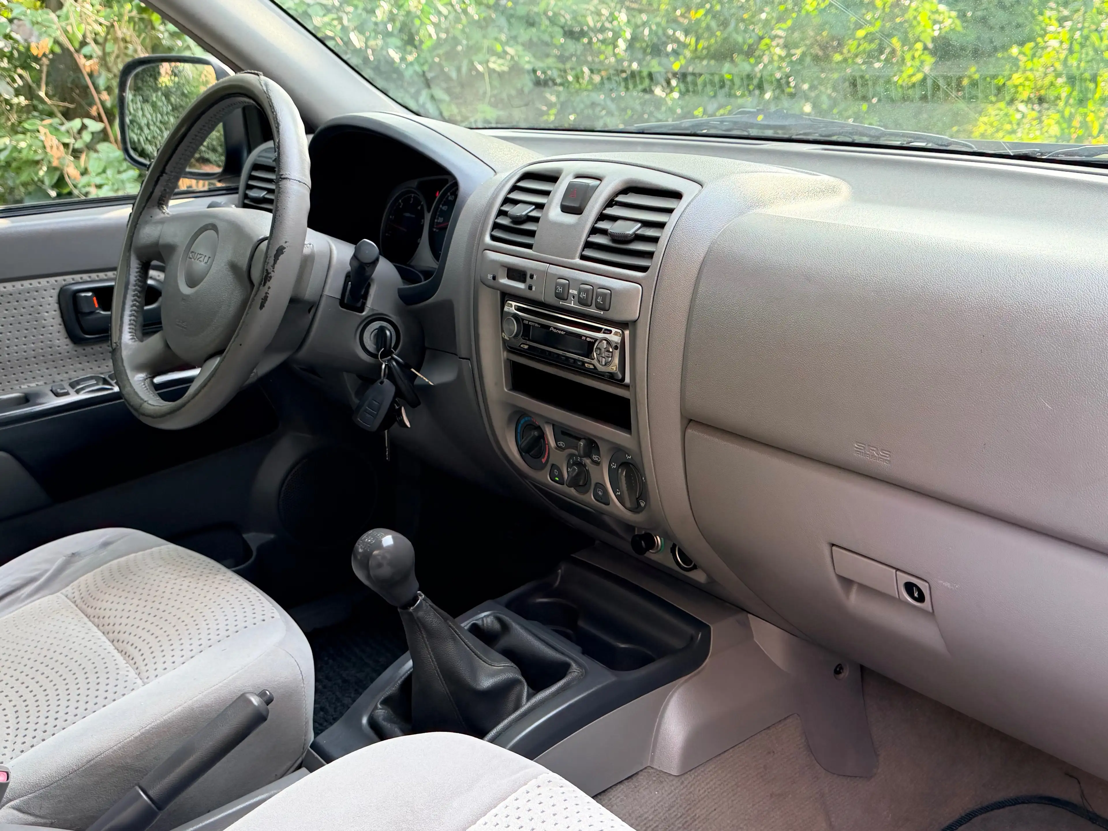 Isuzu D-Max Rodeo 3.0 Turbo D 4WD LS // MANUEL // AIRCO // 1ère Main Belge // Attache remorque 3000 kg — photo 14
