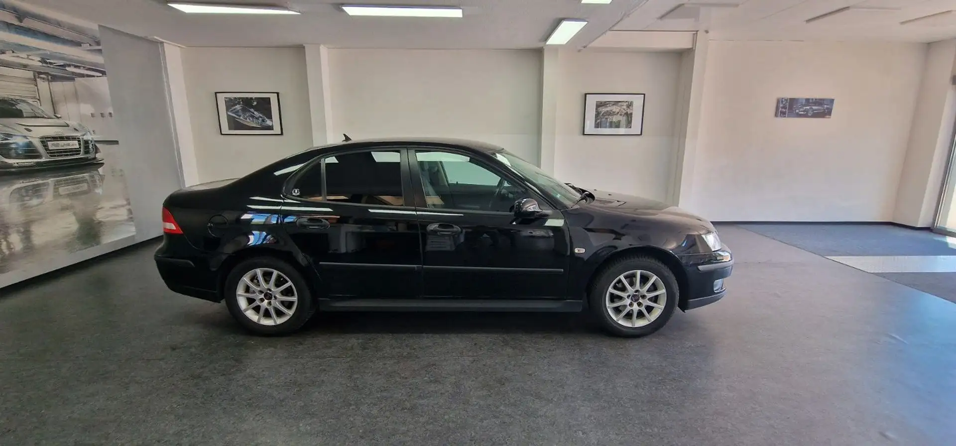Saab 9-3 2.0T Limousine PDC Leder TÜV 07/2027 Noir - 1
