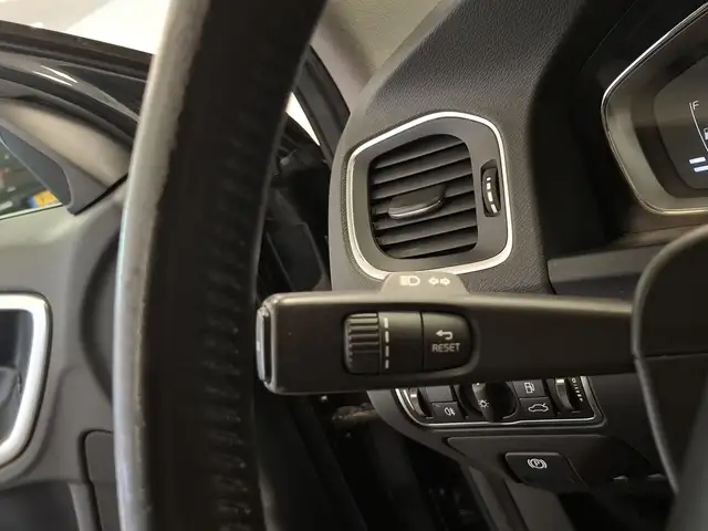 Volvo V60 view 13