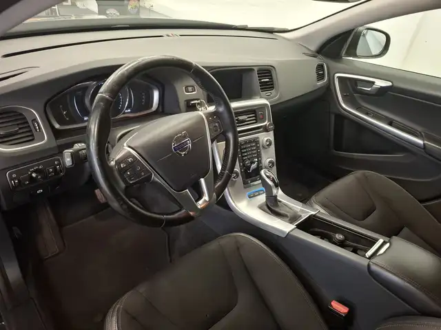 Volvo V60 view 8