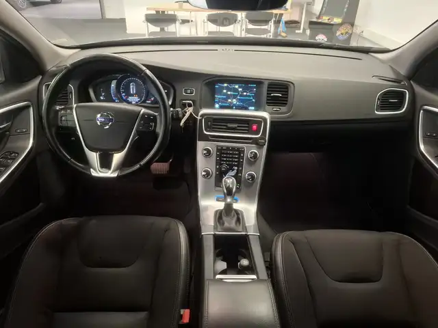 Volvo V60 view 24