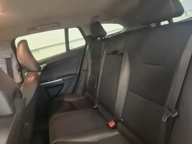 Volvo V60 view 10