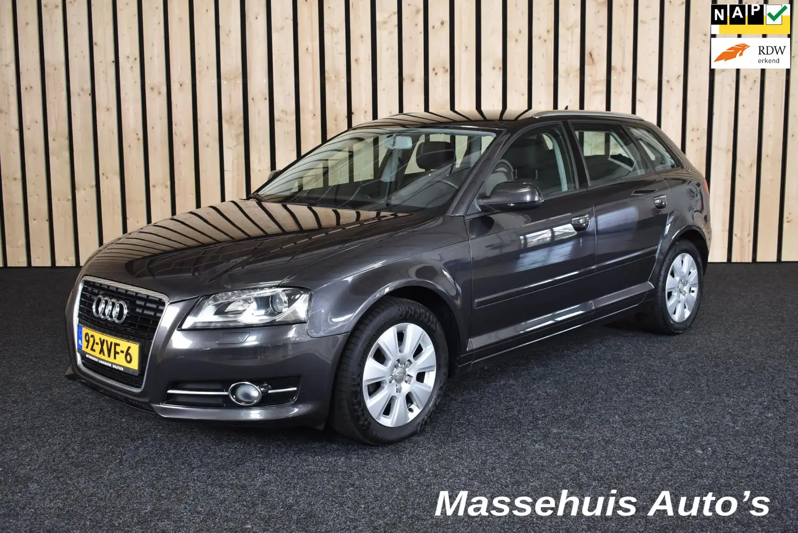 Audi A3 Sportback 1.2 TFSI Attraction Advance 1e eig. Navi Gri - 1