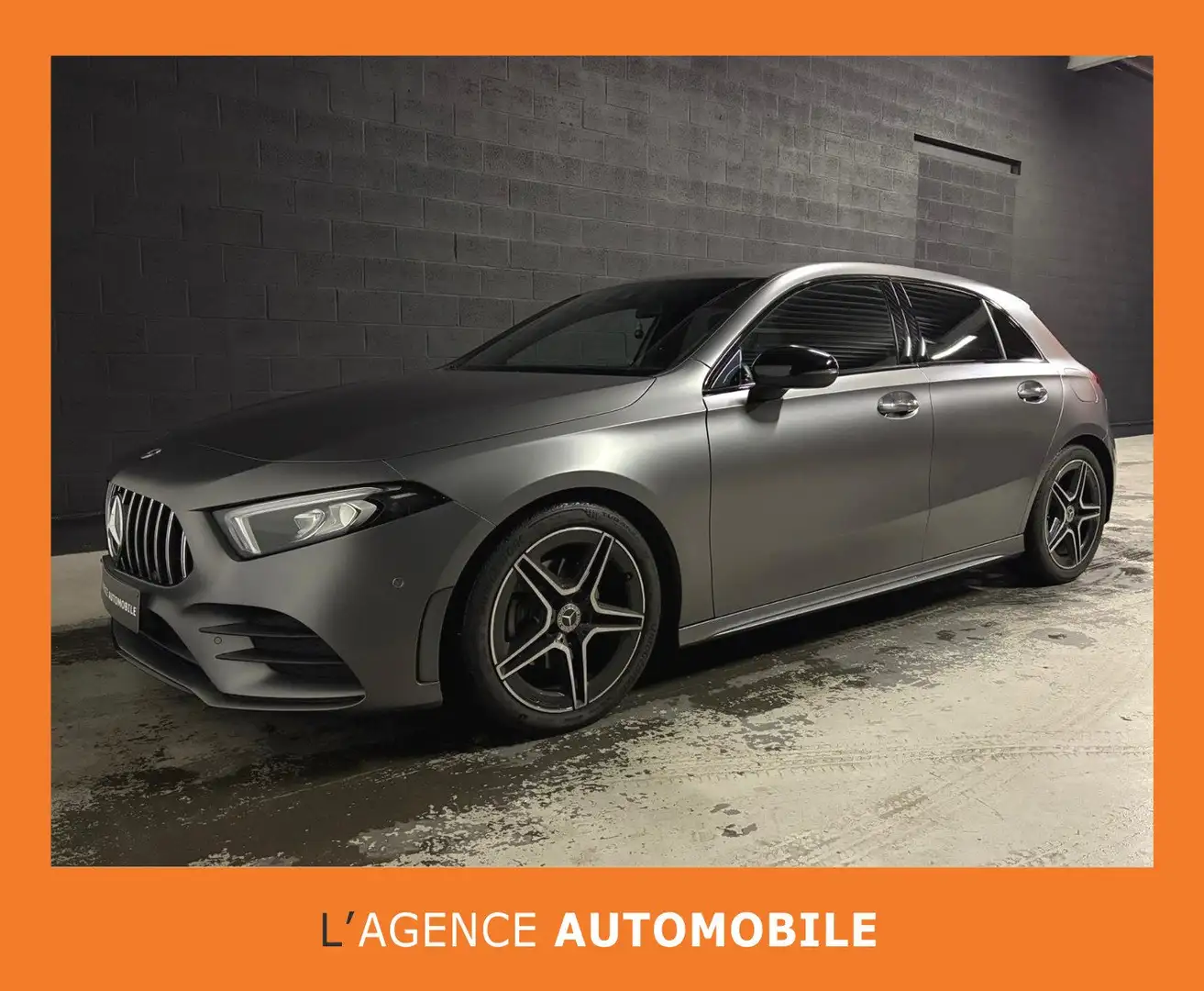 Mercedes-Benz A 180 AMG Line GRIS MAT - GARANTIE 12 à 48 MOIS Gris - 1