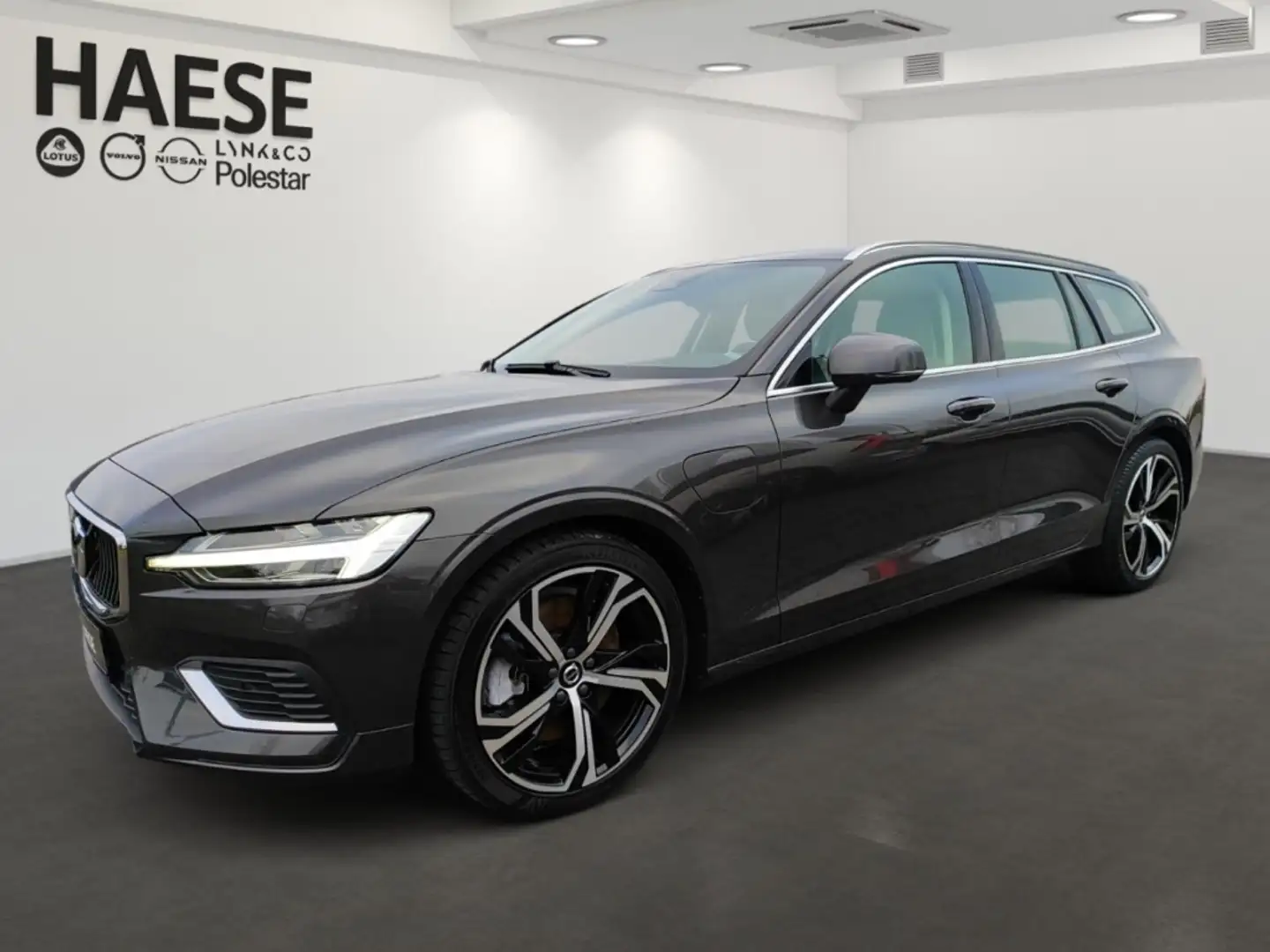 Volvo V60 T6 Plus Bright Recharge Plug-In Hybrid AWD StandHZ Braun - 1