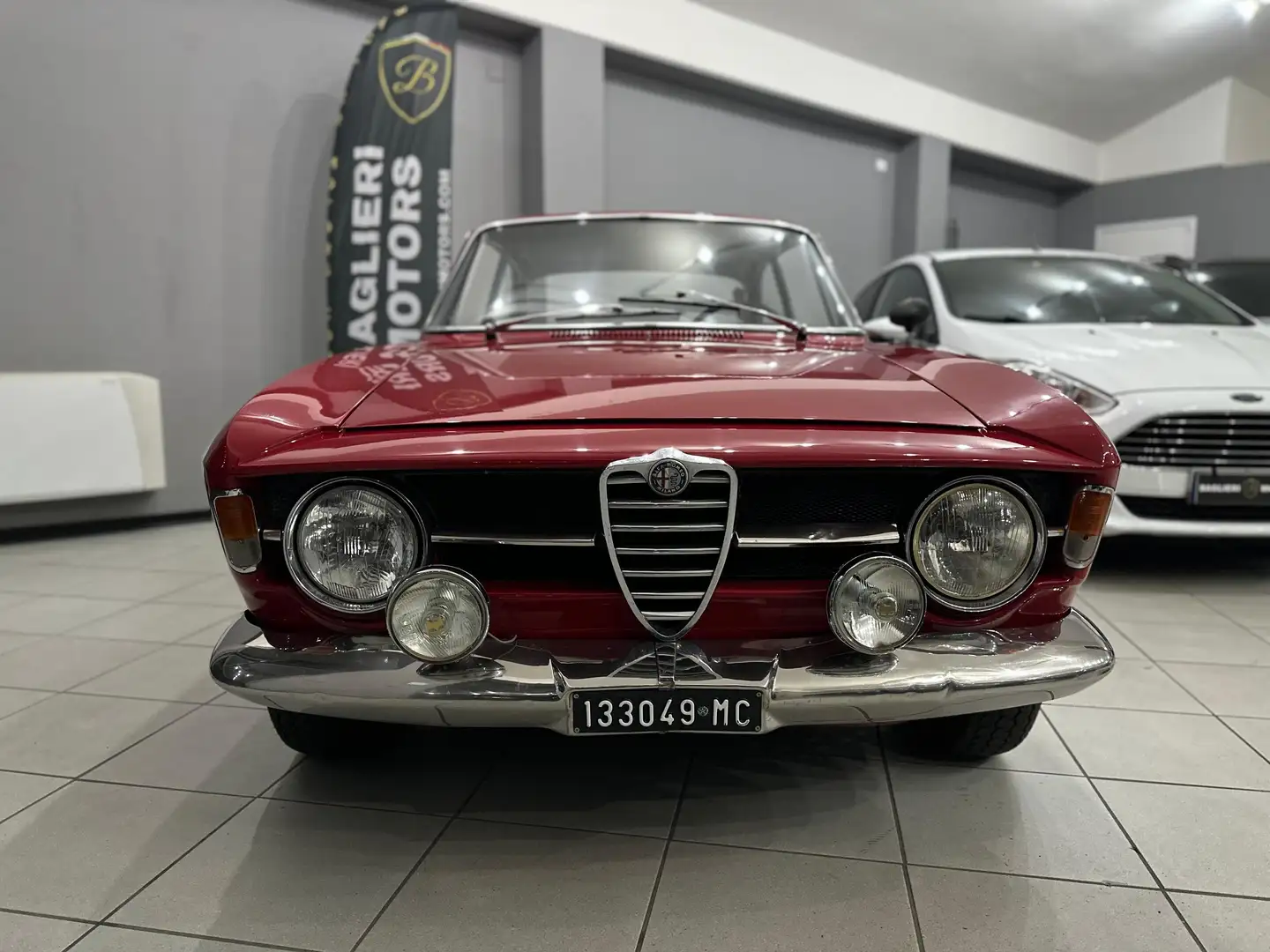 Alfa Romeo GT 1300 Junior Rouge - 2