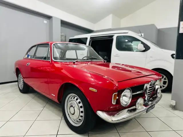 Alfa Romeo GT 1300 Junior Scalino
