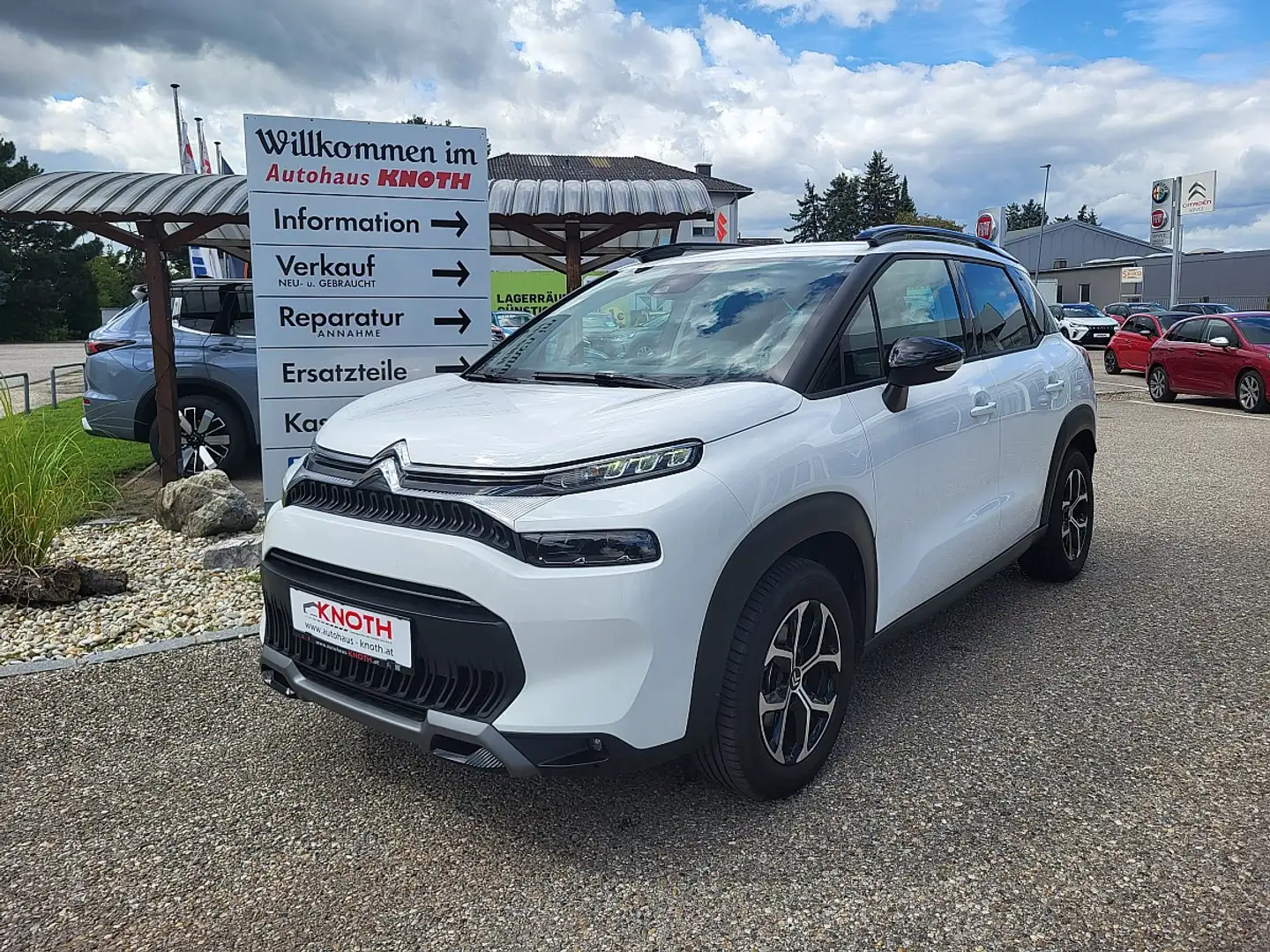 Citroen C3 Aircross 1,2 PureTech 110 Shine Weiß - 1