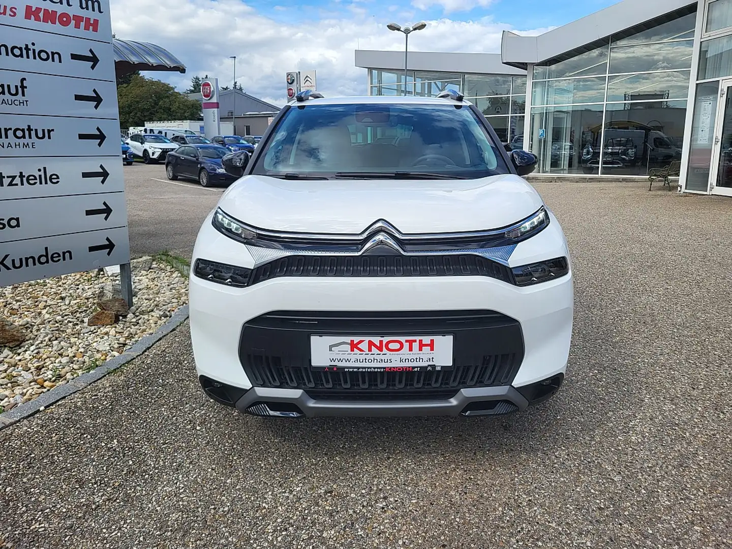 Citroen C3 Aircross 1,2 PureTech 110 Shine Weiß - 2