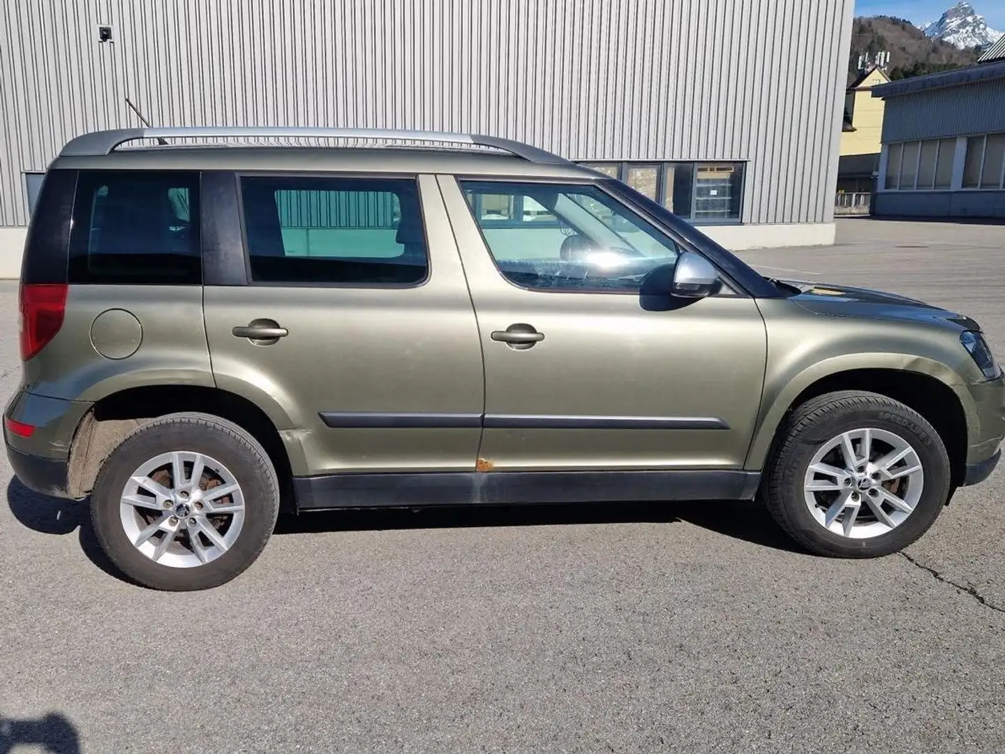 Skoda Yeti Ambition Outdoor 4x4 Grün - 2