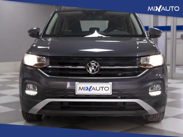 Volkswagen T-Cross view 2