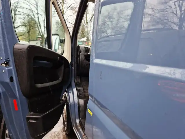 Peugeot Boxer view 9