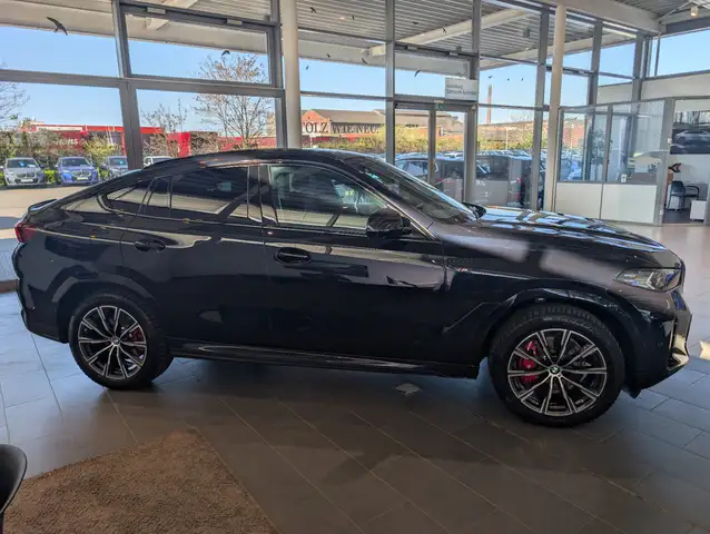 BMW X6 view 6