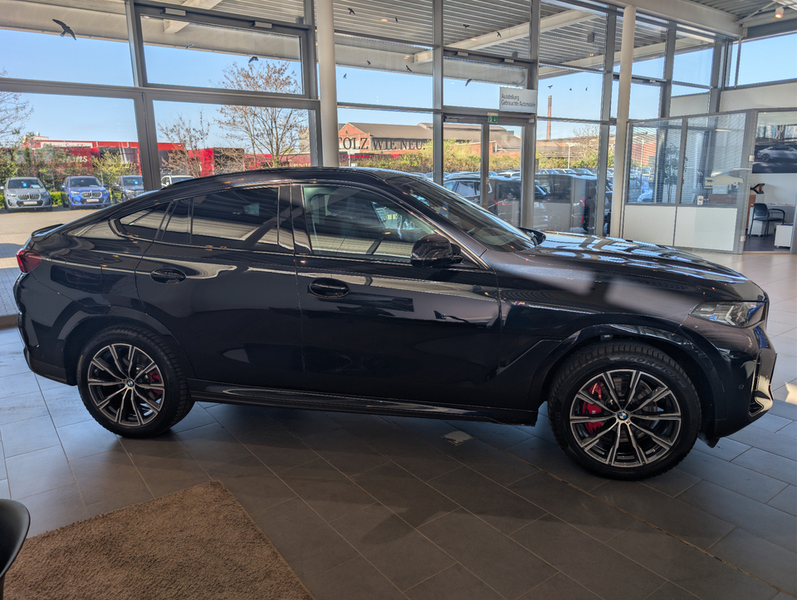 BMW X6 xDrive30d M Sport Navi Tempom.aktiv Panoramadach B — photo 6