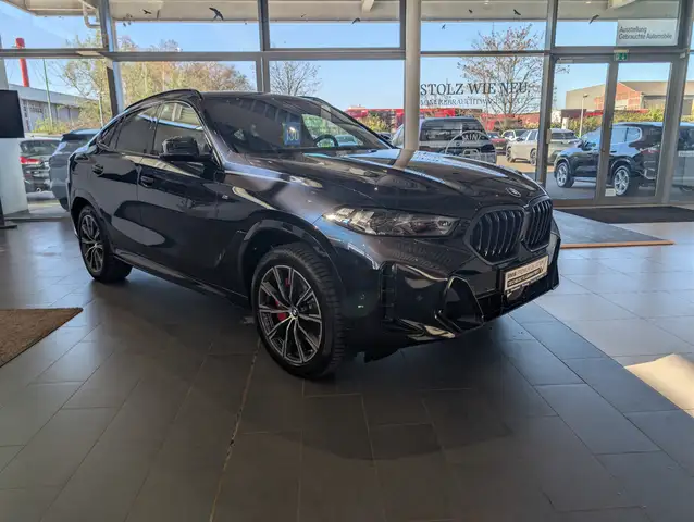 BMW X6 view 5