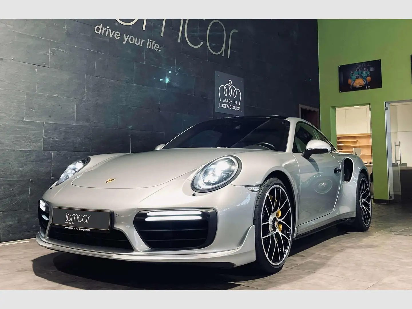 Porsche 911 911 Turbo S PDK - 2