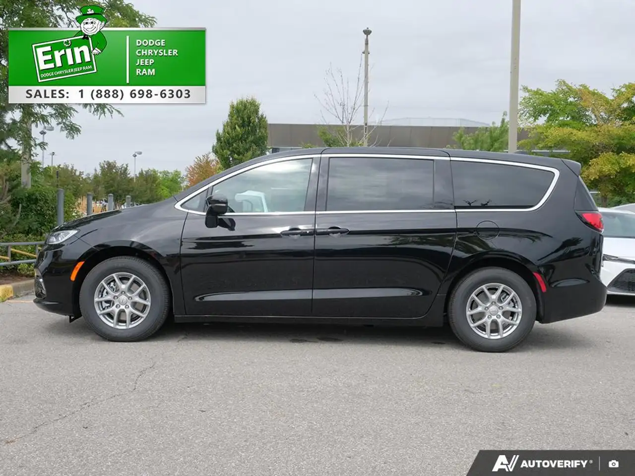 Chrysler Pacifica снимка Chrysler Pacifica