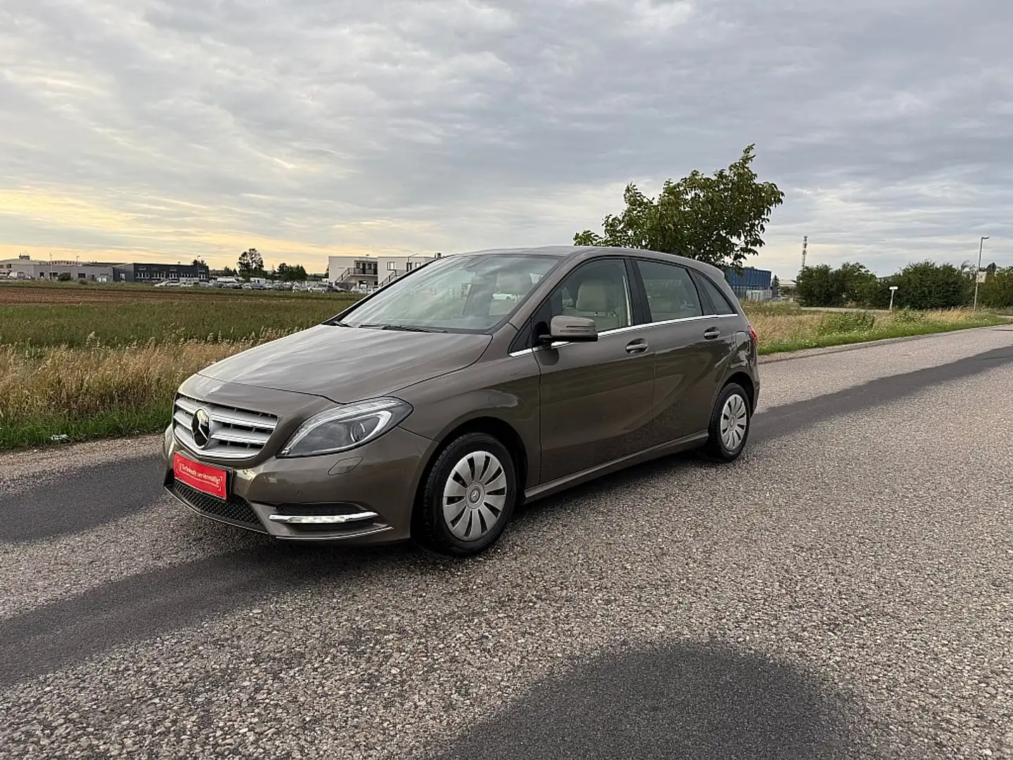 Mercedes-Benz B 180 BlueEfficiency A-Edition Plus Aut. Brun - 2